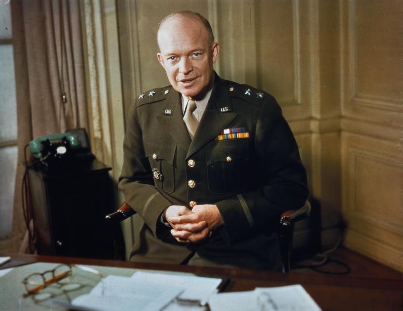 Major_General_Dwight_Eisenhower_1942_TR207